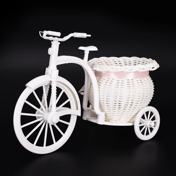 1 ADET 26 * 16 * 12cm Beyaz Üç Tekerlekli Bisiklet Tasarım Çiçek Sepeti Konteyner DIY Plastik Çiçek Bitki Ev Düğün Dekorasyon