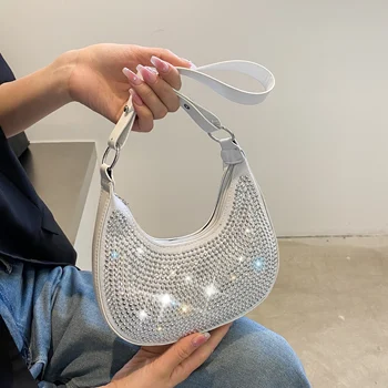 2022 yaz Avrupa moda hafif saf renk bayan çanta lüks tasarım yeni ay çanta bayan çanta