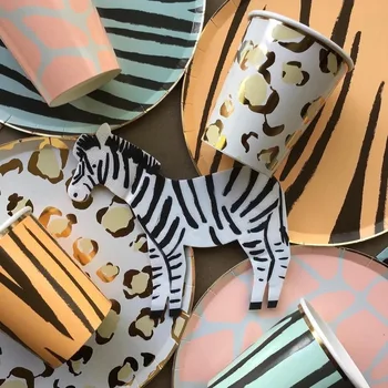 Hayvan Parti Tek Kullanımlık Tabak bardak peçete Orman Doğum Günü Partisi Kaplan Zebra Zürafa Geyik Desen Leopar Plakaları