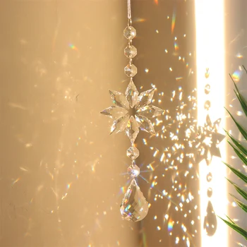 Kristal ışık Tutucu Prizma Kar Tanesi Pencere Süs Bahçe Asılı Araba Kolye Ev dekorasyon Noel Damla yılbaşı dekoru