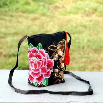 Çok uluslu nakış kadın mini alışveriş çantaları!Güzel çiçek baskılar bayan rahat omuzdan askili çanta Tüm Maç tuval fermuarlı çantalar